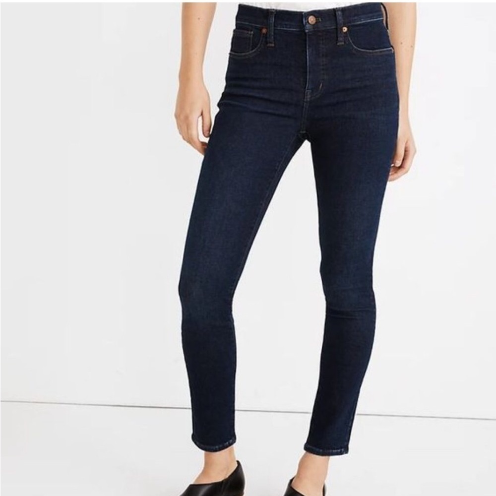 Madewell 9" Mid-Rise Skinny Jeans in Orland Wash: TENCEL™ Denim Edition - Picture 5 of 11